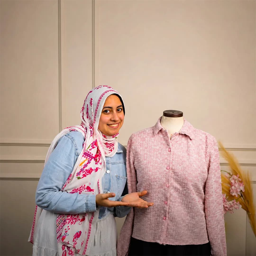 نموذج من تنفيذ طالبات بيت الخياطة